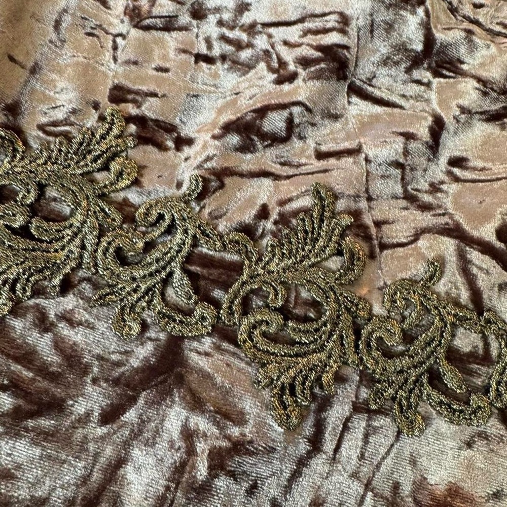 Vintage 90s 2000s green crushed velvet skirt, fairy boho vibe - Picture 4 of 9